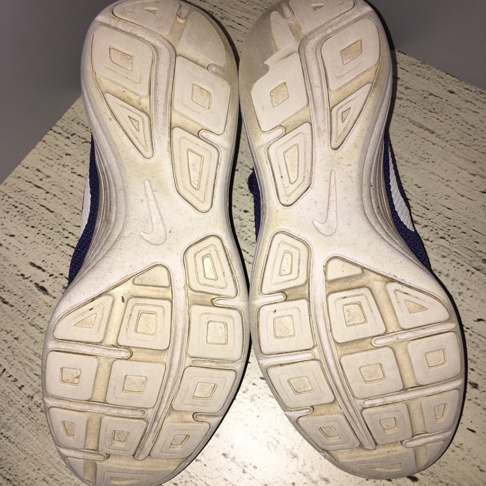 NIKE-REVOLUTION 3 BLUE SHOES-COMFORTABLE & CUTE. - Picture 3 of 5
